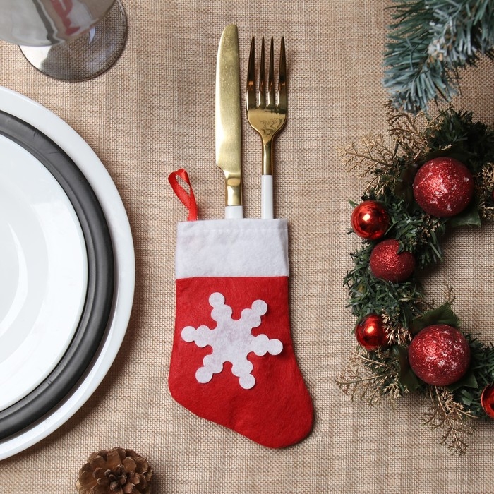 Новый год. Конверт для столовых приборов Доляна Новый год. Конверт для столовых приборов Доляна "Рождественский носок", 14х7 см