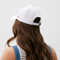 Кепка женская с вышивкой MIST Hearts, белый, р. 56-58 Кепка женская с вышивкой MIST Hearts, белый, р. 56-58