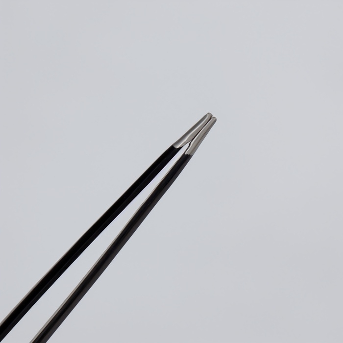 Пинцет заострённый, 9 см, цвет чёрный Пинцет заострённый, 9 см, цвет чёрный