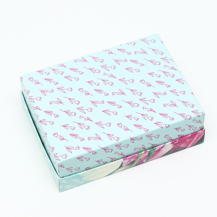 Подарочная коробка "8 Марта", 16,5 х 12,5 х 5,2 см