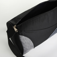 Сумка спортивная на молнии, регулируемый ремень, средний размер, цвет чёрный/серый Сумка спортивная на молнии, регулируемый ремень, средний размер, цвет чёрный/серый