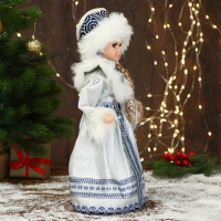 Снегурочка "В шубке с узорами" двигается, 19х40 см Снегурочка "В шубке с узорами" двигается, 19х40 см