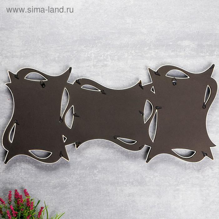 Фоторамка пластик на 3 фото 10х15 см Фоторамка пластик на 3 фото 10х15 см "Плавные линии" белая 26,5х57,5 см