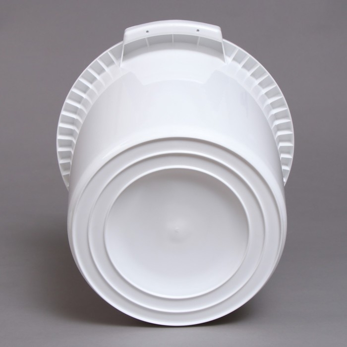 Бак пищевой, 20 л, с крышкой, цвет МИКС Бак пищевой, 20 л, с крышкой, цвет МИКС