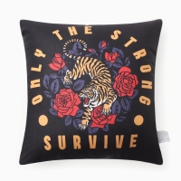 Подушка декоративная Этель "Survive" 40х40 см, велюр, 100% п/э Подушка декоративная Этель "Survive" 40х40 см, велюр, 100% п/э