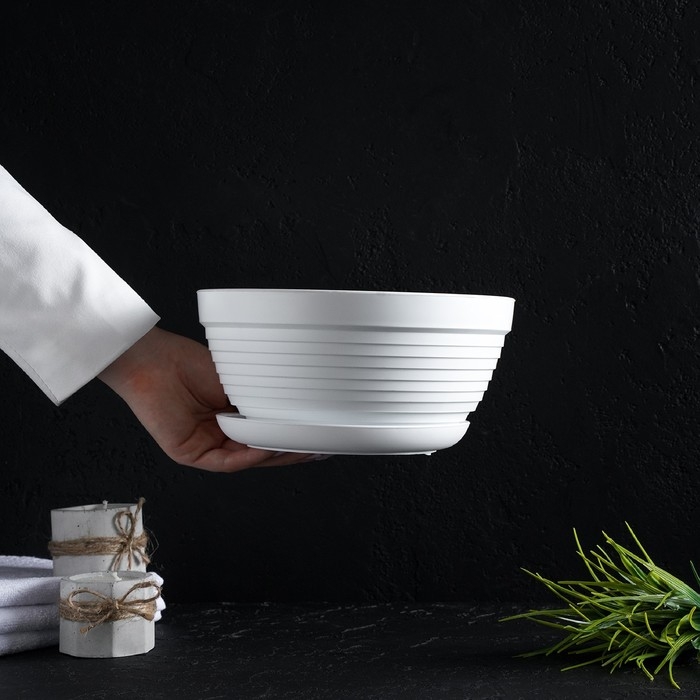 Горшок с подставкой &laquo;Алиса&raquo;, 1,5 л, цвет белый