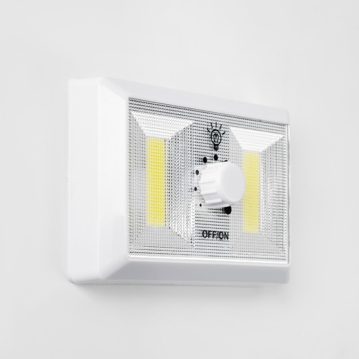 Фонарь-светильник Фонарь-светильник "Мастер К", 220 лм, COB, 4 ААА, магнит, клейкая основа, 11.2 х 7.5 х 3 см