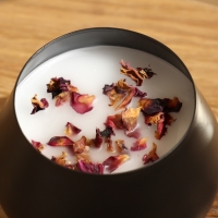 Ароматическая свеча в баночке 300 гр, rose Ароматическая свеча в баночке 300 гр, rose