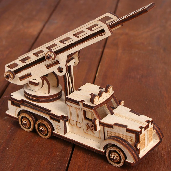 Cборная модель &laquo;Пожарная машина&raquo;