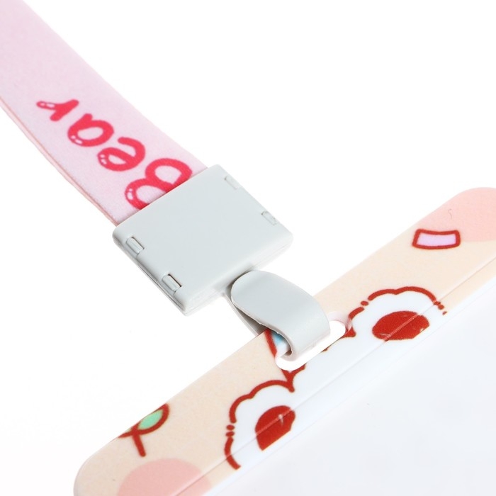 Бейдж горизонтальный внешний размер 10 х 7,8 см, внутренний размер 5,2 х 8,2 см, лента 42 см, с рисунком Бейдж горизонтальный внешний размер 10 х 7,8 см, внутренний размер 5,2 х 8,2 см, лента 42 см, с рисунком "Мишка"