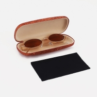 Футляр для очков на хлопушке, длина 16 см, цвет коричневый Футляр для очков на хлопушке, длина 16 см, цвет коричневый