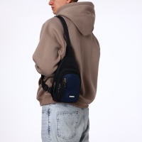 Сумка-слинг из текстиля, 3 наружных кармана, цвет синий Сумка-слинг из текстиля, 3 наружных кармана, цвет синий