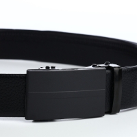 Ремень мужской, ширина 3,5 см, пряжка автомат, цвет чёрный Ремень мужской, ширина 3,5 см, пряжка автомат, цвет чёрный