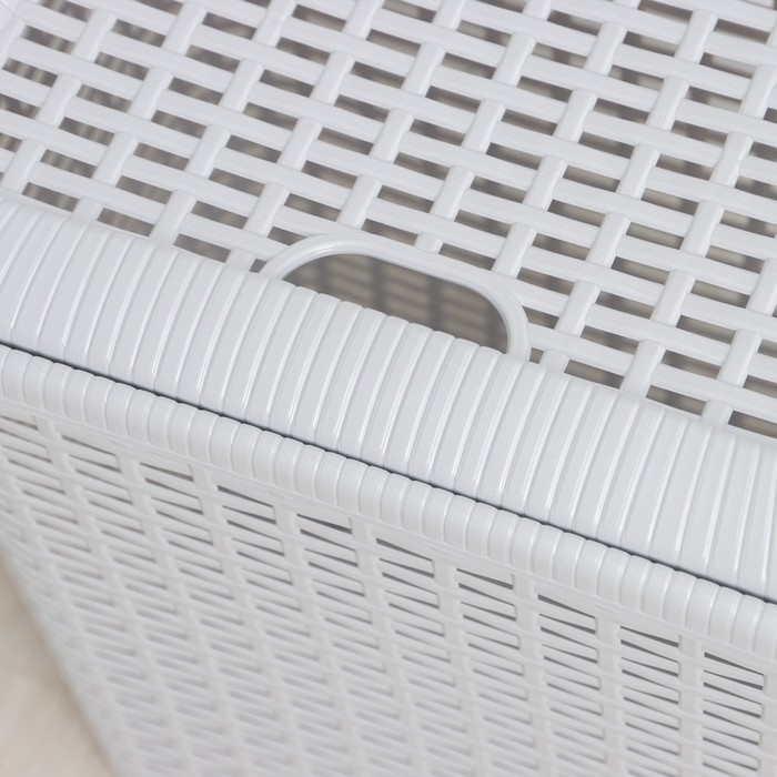 Корзина бельевая с крышкой, 30 л, 37×26×46,5 см, цвет МИКС Корзина бельевая с крышкой, 30 л, 37×26×46,5 см, цвет МИКС