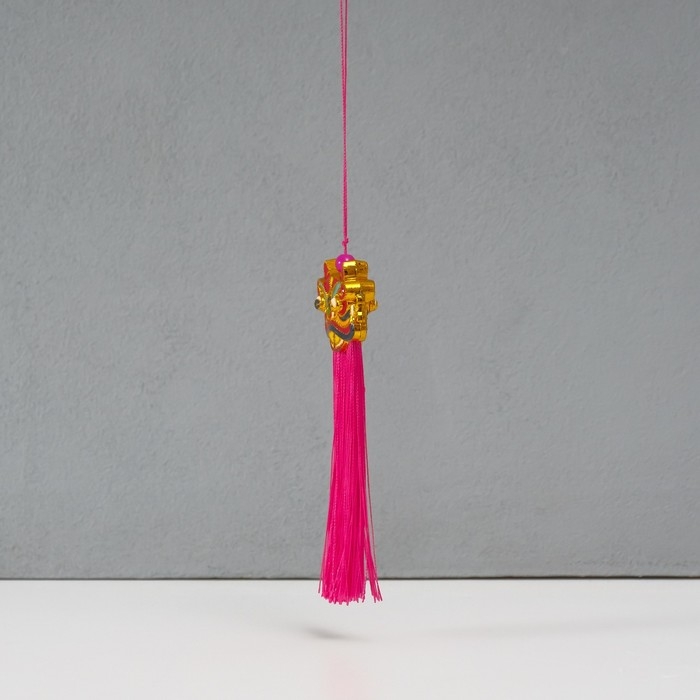 Подвеска текстиль, пластик "Китайский лев" ярко-розовая 2х4х14 см