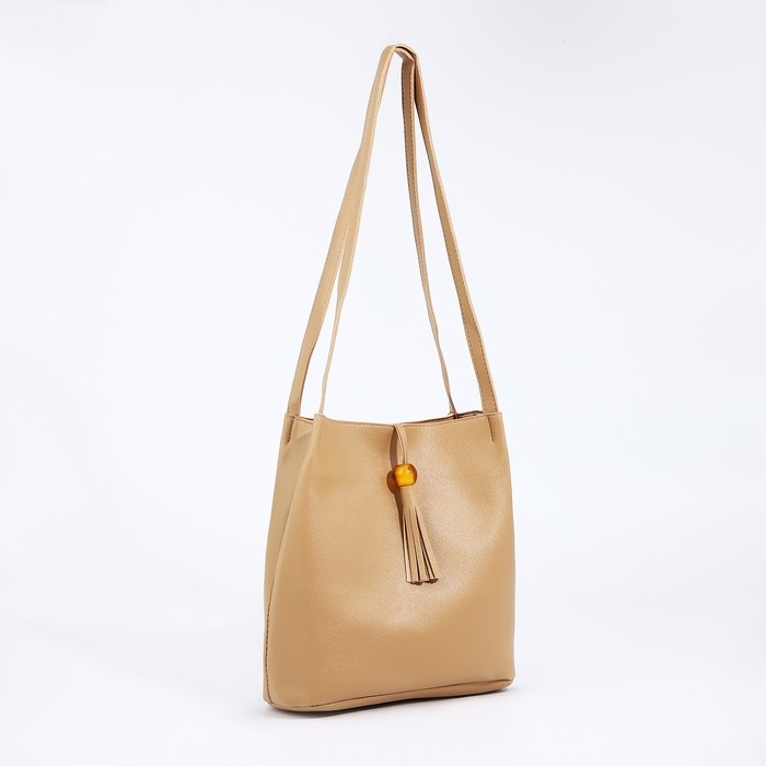 Сумка женская тоут на клапане, цвет бежевый