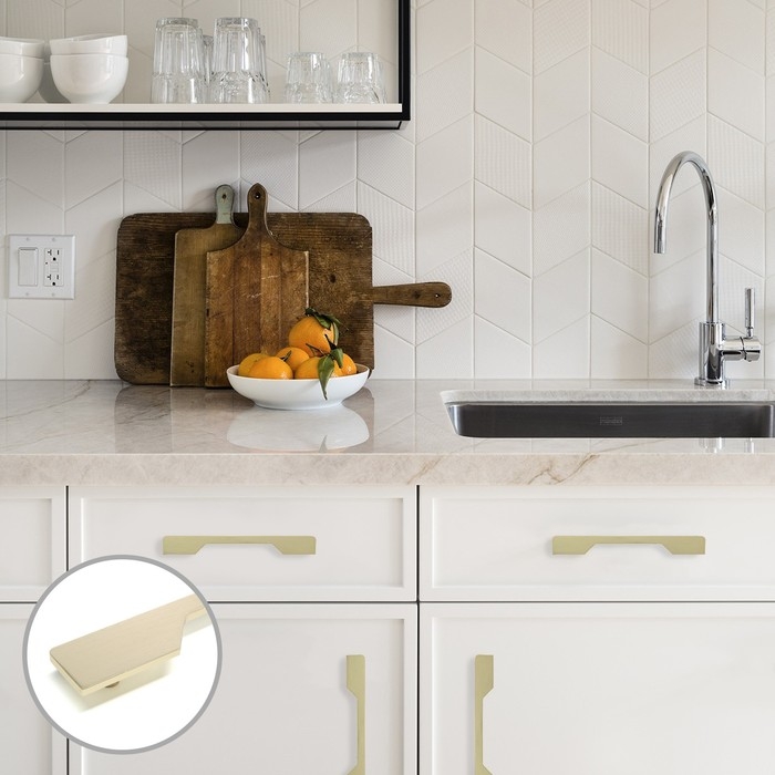 Ручка скоба мебельная RS1401, м/о=225, цвет сатиновое золото Ручка скоба мебельная RS1401, м/о=225, цвет сатиновое золото