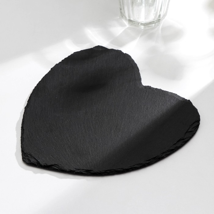 Доска для подачи Magistro Valley, из сланца, 21×20 см, в виде сердца Доска для подачи Magistro Valley, из сланца, 21×20 см, в виде сердца