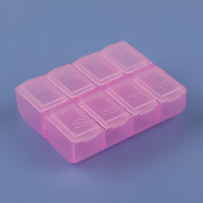 Таблетница, английские буквы, 7,4 &times; 6,2 &times; 2,1 см, 8 секций, цвет МИКС