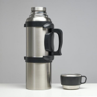 Термос, 4.2 л, Volume "Мастер К", с кружкой, с ситечком, сохраняет тепло 60 ч, серебристый Термос, 4.2 л, Volume "Мастер К", с кружкой, с ситечком, сохраняет тепло 60 ч, серебристый