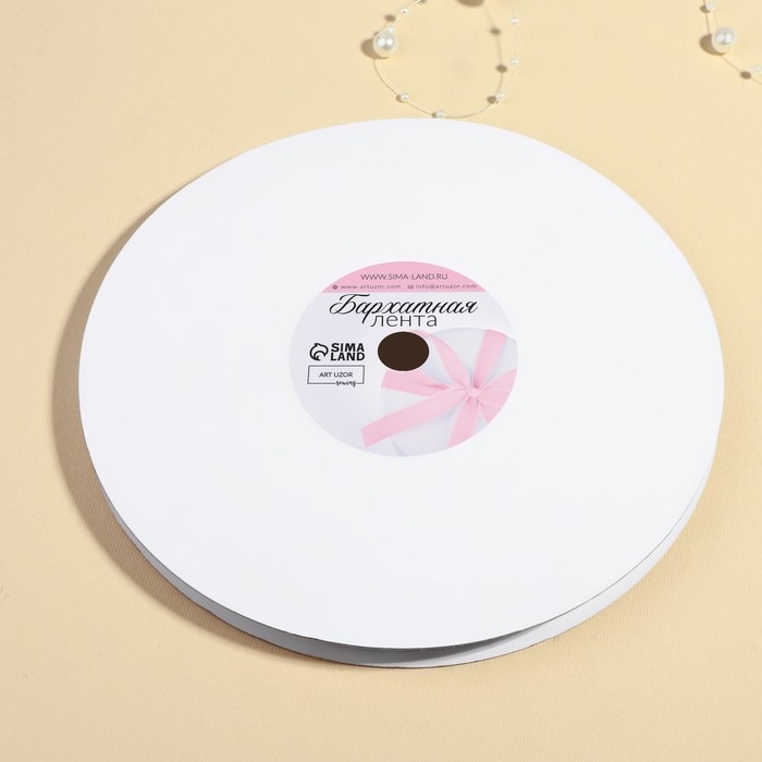 Лента бархатная, с серебряным люрексом, 6 мм, 18 &plusmn; 1 м, цвет белый №01