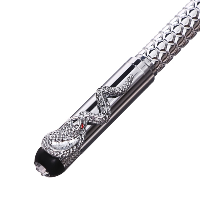 Ручка подарочная шариковая в кожзам футляре поворотная Змея корпус серебро Ручка подарочная шариковая в кожзам футляре поворотная Змея корпус серебро