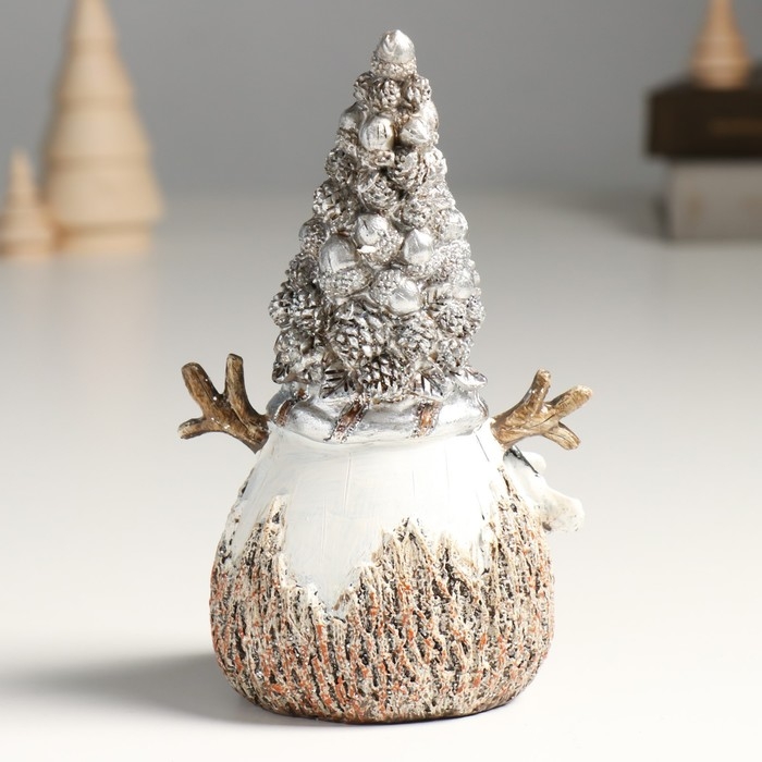 Сувенир полистоун "Снеговик в колпаке из шишек и жёлудей" 10х8х17 см