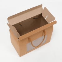 Коробка-пакет, с окном и ручками, крафтовая, 20 х 15 х 11 см Коробка-пакет, с окном и ручками, крафтовая, 20 х 15 х 11 см