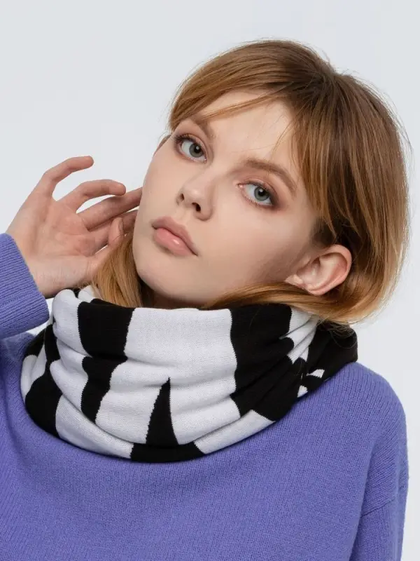 Шарф &laquo;Амбиции&raquo;