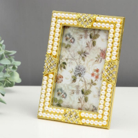 Фоторамка пластик под металл 10х15 см "Жемчуг и стразы" золото 18,8х13,8 см Фоторамка пластик под металл 10х15 см "Жемчуг и стразы" золото 18,8х13,8 см