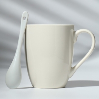 Кружка керамическая с ложкой &laquo;Начни день с улыбки&raquo;, 310 мл, цвет белый