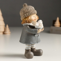 Сувенир полистоун "Малышка в сером пальто с птичкой/фонариком" МИКС 5х6х14 см Сувенир полистоун "Малышка в сером пальто с птичкой/фонариком" МИКС 5х6х14 см