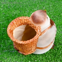 Фигурное кашпо "Воробей с корзинкой на спине" 16х12х15см Фигурное кашпо "Воробей с корзинкой на спине" 16х12х15см