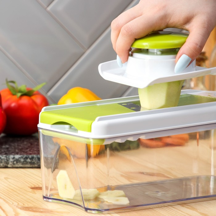 Овощерезка - шинковка со сменными насадками и контейнером Доляна, 6 насадок, 14&times;12,5&times;38,1 см, цвет белый, зелёный