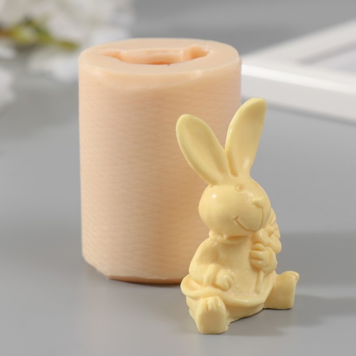 Молд силиконовый Молд силиконовый "Заяц с цветком" 3,5х3х5,5 см МИКС