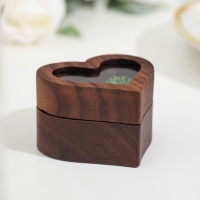 Шкатулка для колец "Сердце", зеленая подушка, темное дерево Шкатулка для колец "Сердце", зеленая подушка, темное дерево