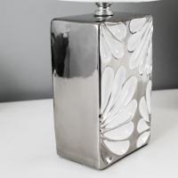 Настольная лампа 16506/1 E14 40Вт бело-хромовый 20х15х31 см Настольная лампа 16506/1 E14 40Вт бело-хромовый 20х15х31 см