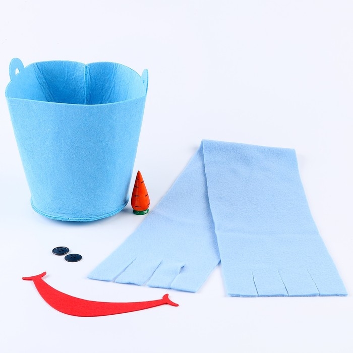 Игровой набор «Для лепки снеговика» Игровой набор «Для лепки снеговика»