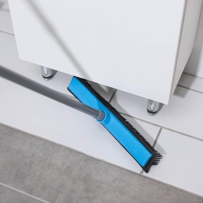 Щётка для пола резиновая Доляна, телескопическая ручка 70-120 см, цвет серый