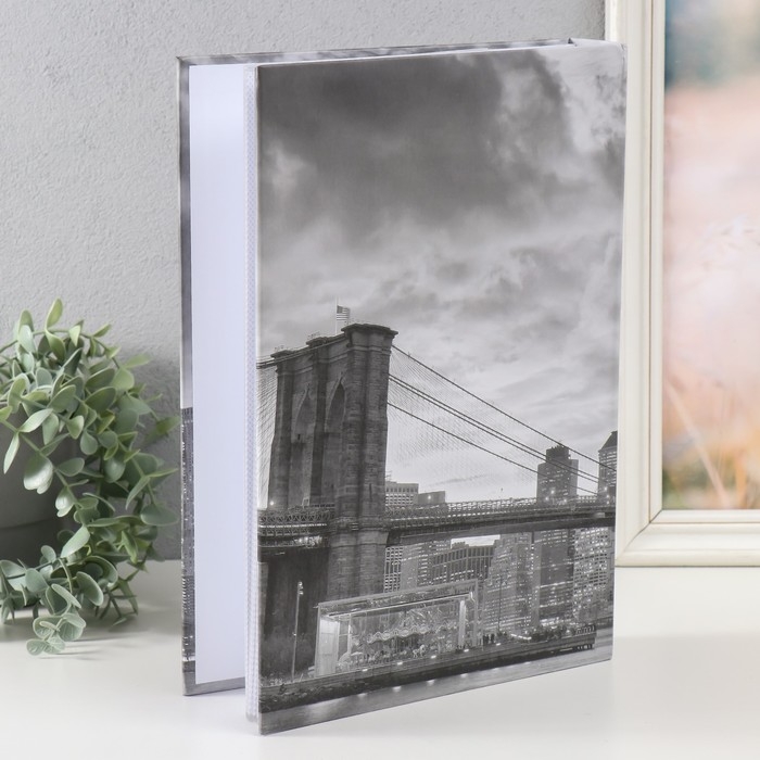 Фотоальбом на 200 фото 10х15 см "Мегаполис" бумажные листы 32,5х5х22 см