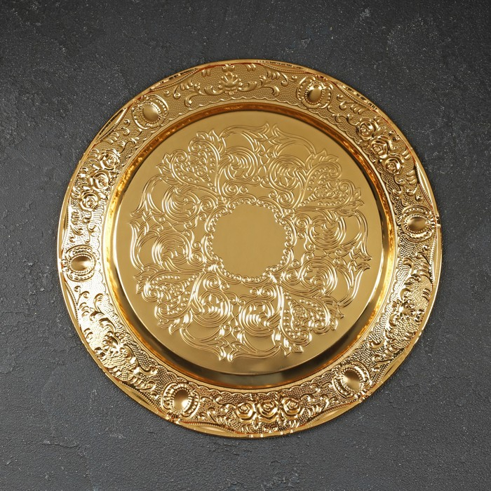 Набор сервировочный «Роскошь. Золото», 8 предметов: кувшин 250 мл, 6 рюмок, 20 мл, поднос, цвет золотой Набор сервировочный «Роскошь. Золото», 8 предметов: кувшин 250 мл, 6 рюмок, 20 мл, поднос, цвет золотой