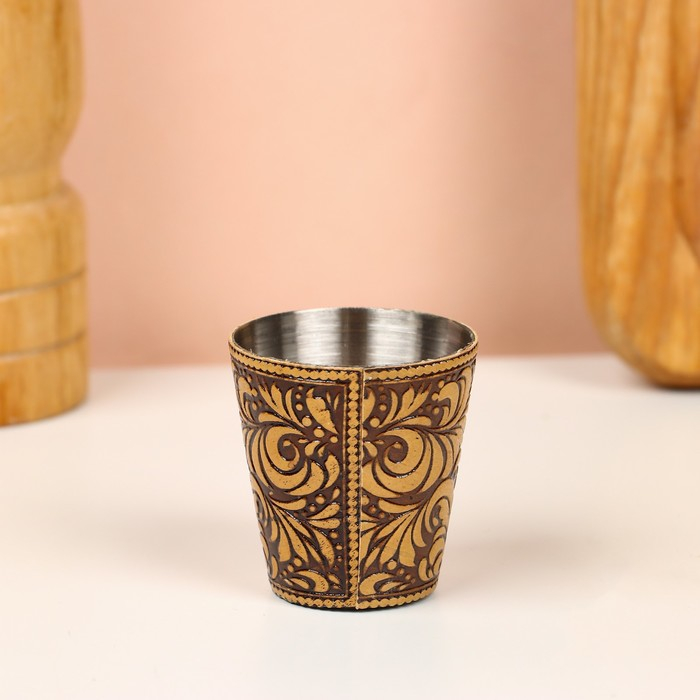 Набор стопок &laquo;Рыбак&raquo;, 4 шт, в футляре, 4,5&times;4,5&times;9 см, береста