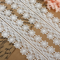Кружево гипюровое, 80 мм &times; 6,8 &plusmn; 0,5 м, цвет белый