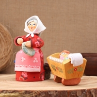 Ковровская игрушка "Няня с люлькой", керамика Ковровская игрушка "Няня с люлькой", керамика