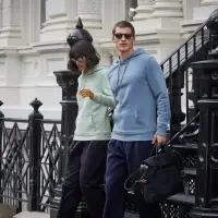 Толстовка с капюшоном женская Queen, бордовая, размер XS