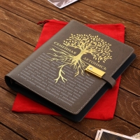 Родословная книга со встроенной флешкой 16 Gb «Семейная летопись», 17,5 х 23 см.. Родословная книга со встроенной флешкой 16 Gb «Семейная летопись», 17,5 х 23 см..