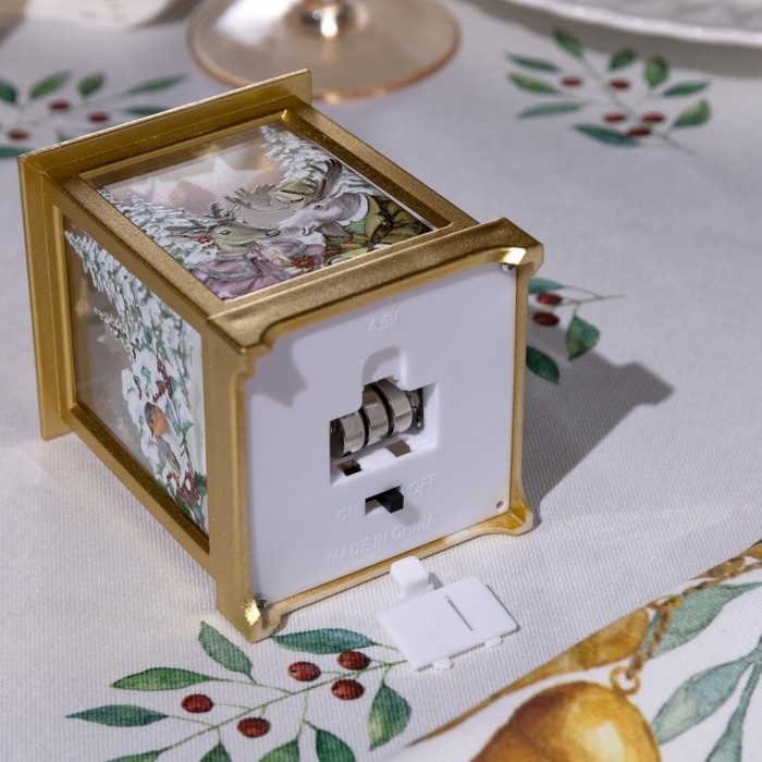 Светодиодная фигура &laquo;Золотистый фонарь с лосём и косулей&raquo; 6.3 &times; 12 &times; 6.3 см, пластик, батарейки AG13х3 (в комплекте), свечение тёплое белое