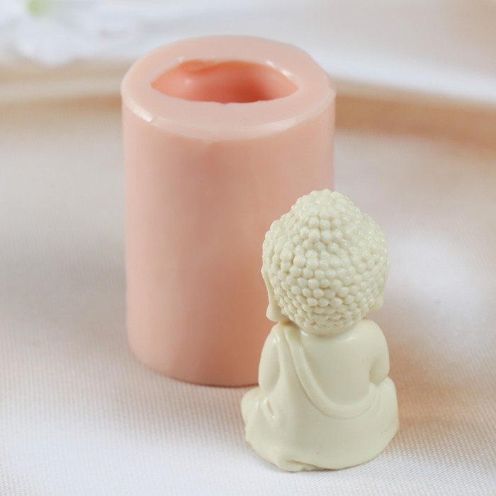 Молд силиконовый "Будда" изделие 3,5х2,8х6,5  см