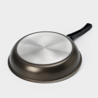 Сковорода &laquo;Классика атлас&raquo;, d=26 см, пластиковая ручка, стеклянная крышка, антипригарное покрытие, цвет чёрный