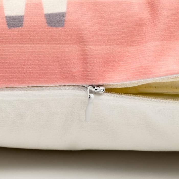 Наволочка декоративная Этель &laquo;Лама&raquo; 40х40 см, велюр